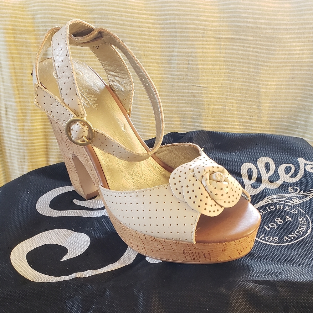 Perforated Sandal - Picture 3 of 5
